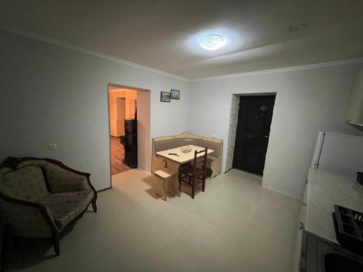 Cozy Apartment In The Centre Of Kutaisi Exteriér fotografie